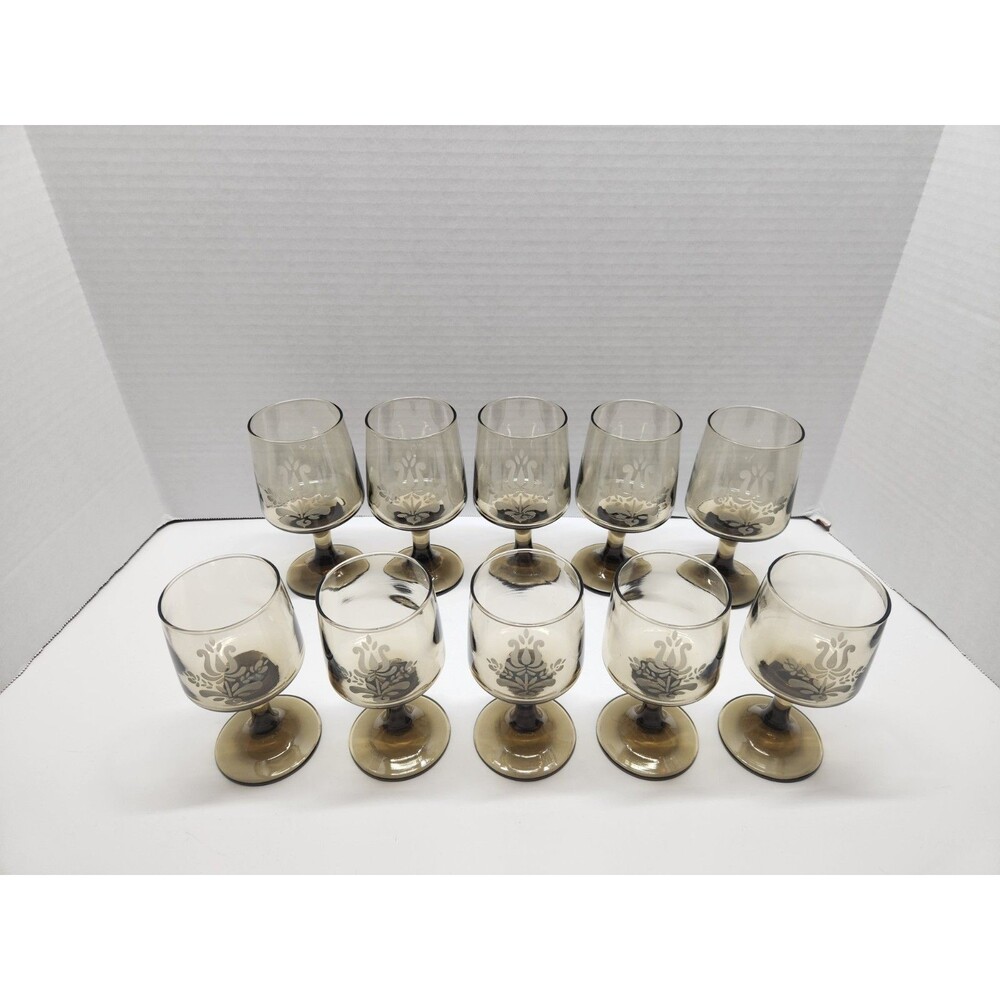 Pfaltzgraff Village Wine Glasses Smokey Brown Etched Set Of 10, 6oz And 10oz